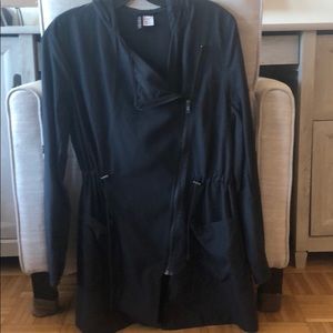 Light hooded long coat
